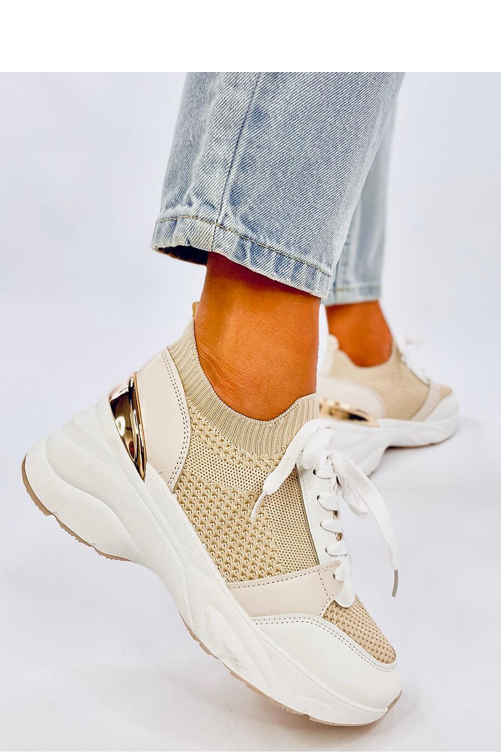   Sneakersy na koturnie DAVIS BEIGE - Inello 