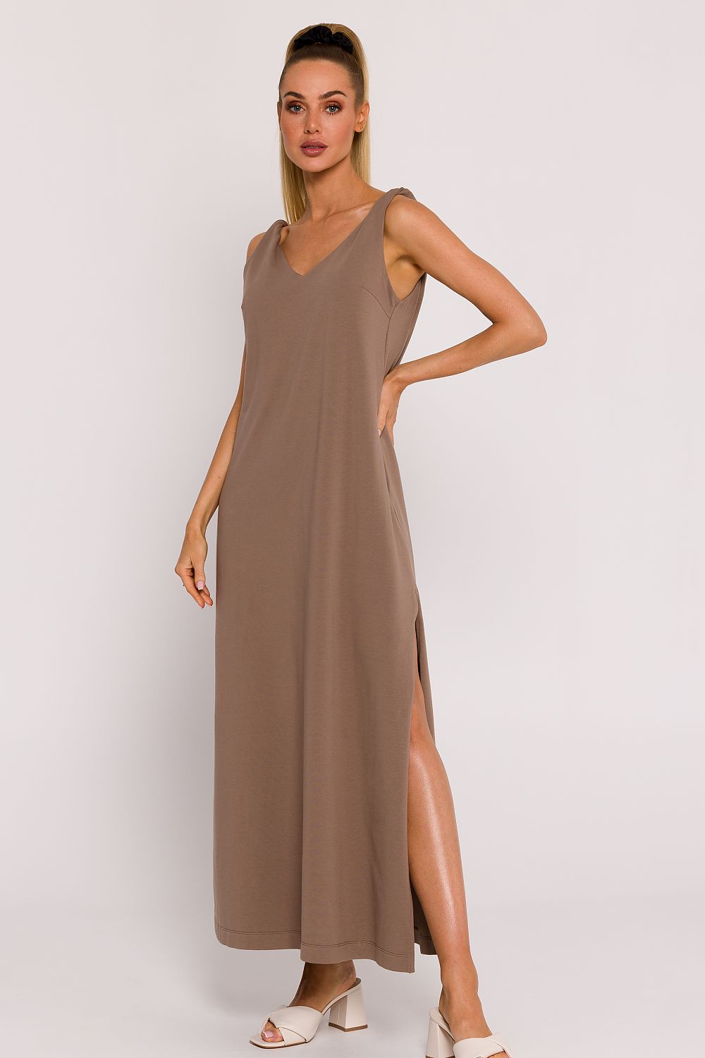  Sukienka Model MOE791 Cacao - Moe 
