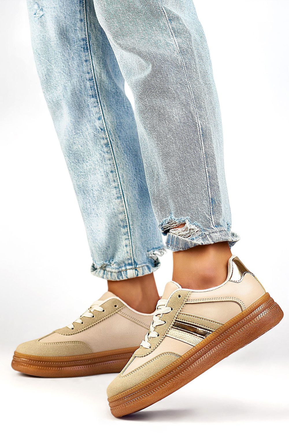   Buty Sportowe Model A185BE Beige - PRIMO 