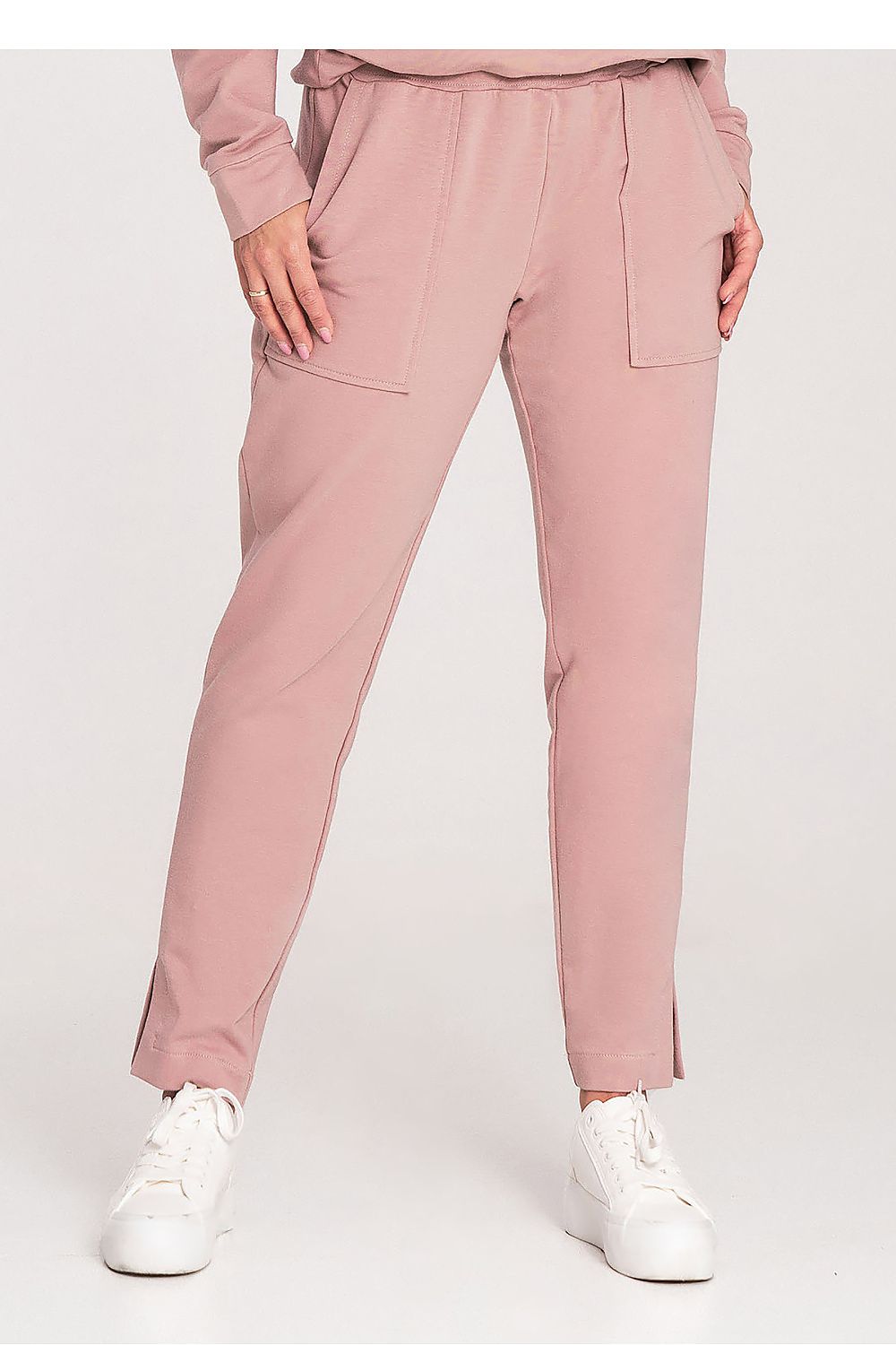  Spodnie Dresowe Model M1035 Dark Pink - Figl 