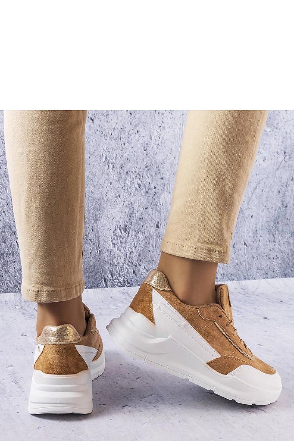   Beżowe sneakersy z eko-zamszu Dupuis - Solea 