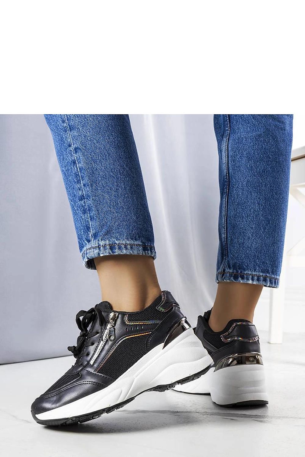   Czarne sneakersy na koturnie Stacey - Solea 