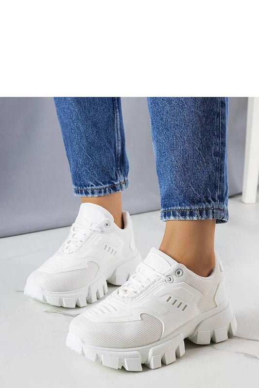   Białe sneakersy na masywnej podeszwie Inez - Solea 