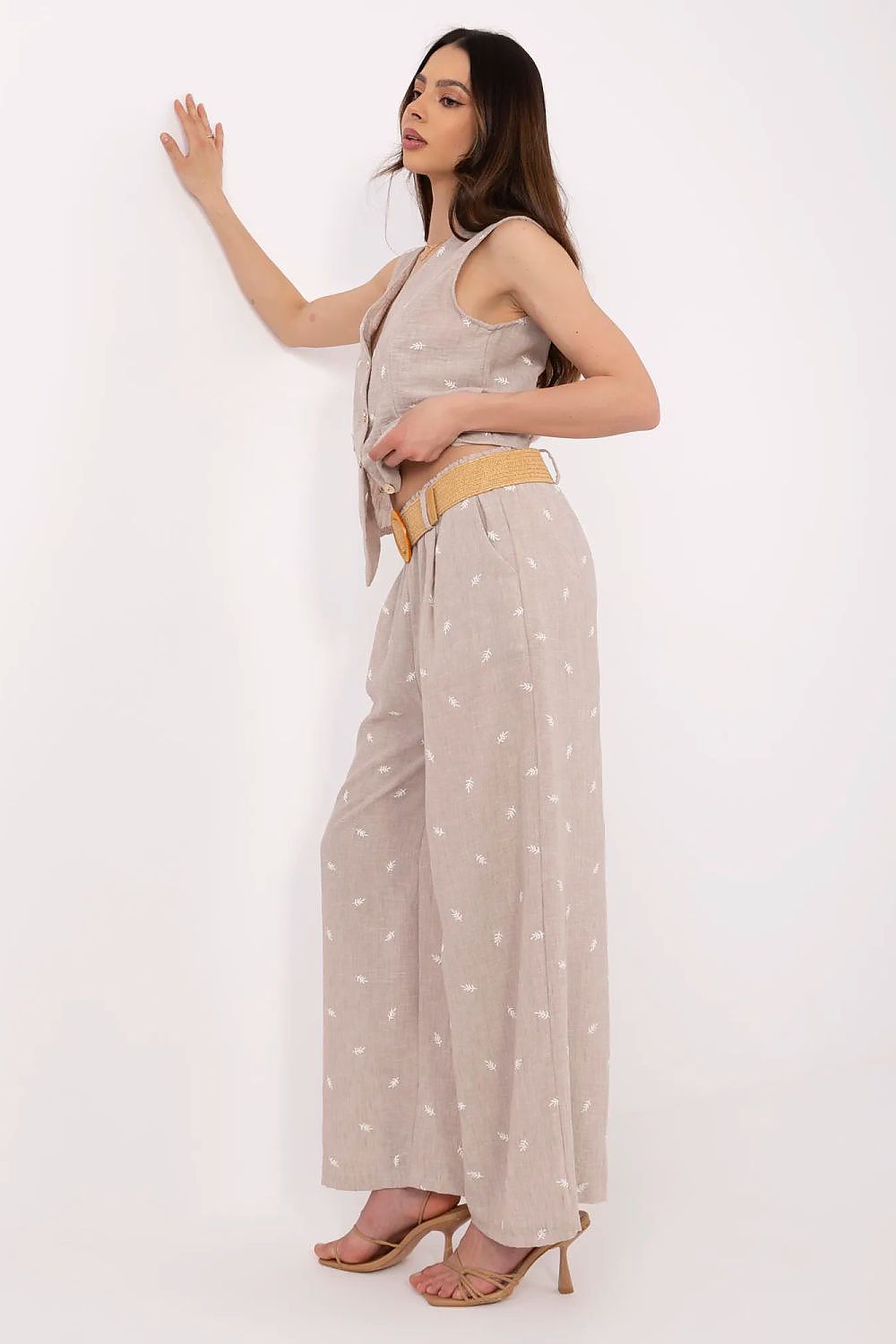  Spodnie Komplet Model DHJ-KMPL-20882.66 Dark Beige - Italy Moda 