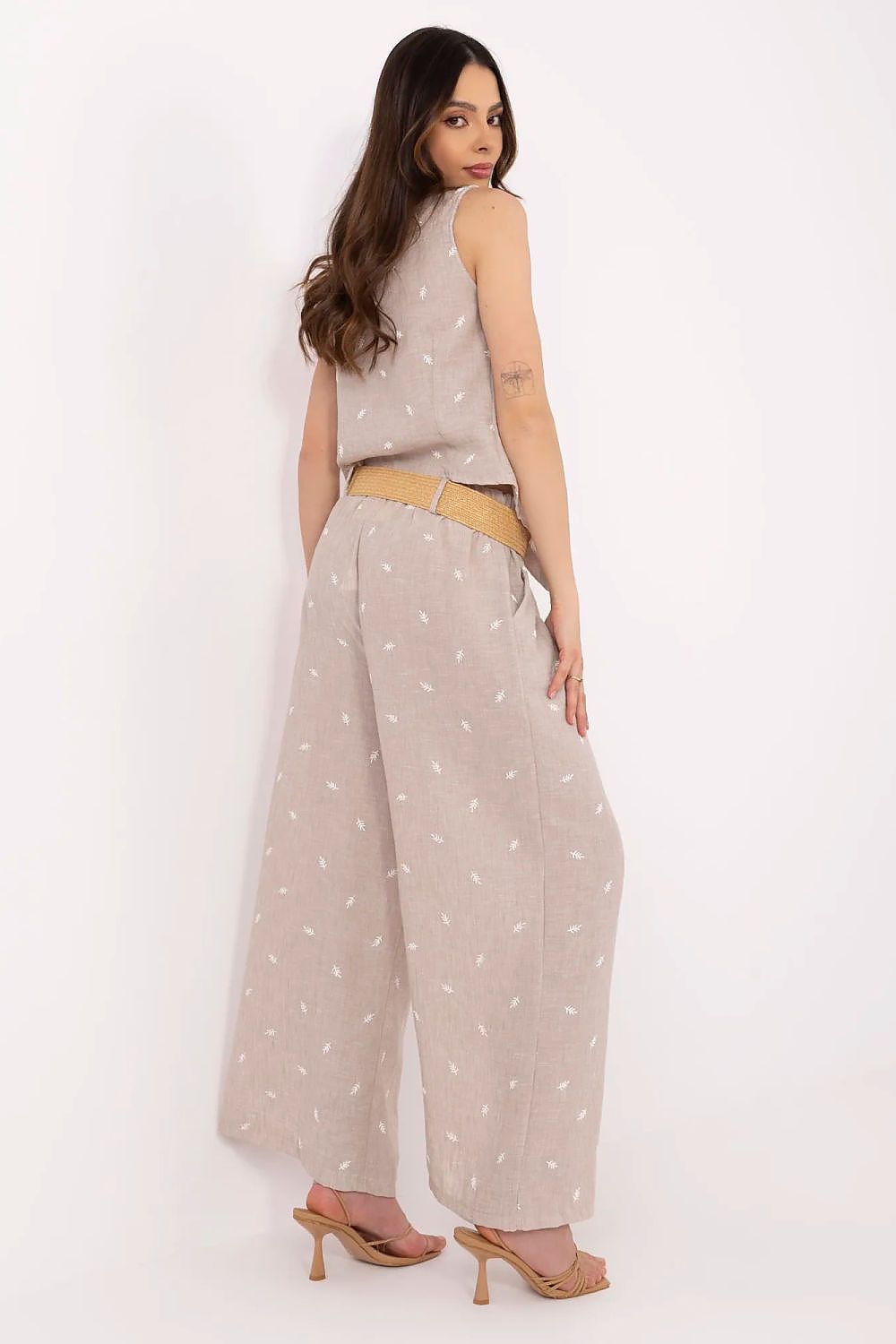  Spodnie Komplet Model DHJ-KMPL-20882.66 Dark Beige - Italy Moda 