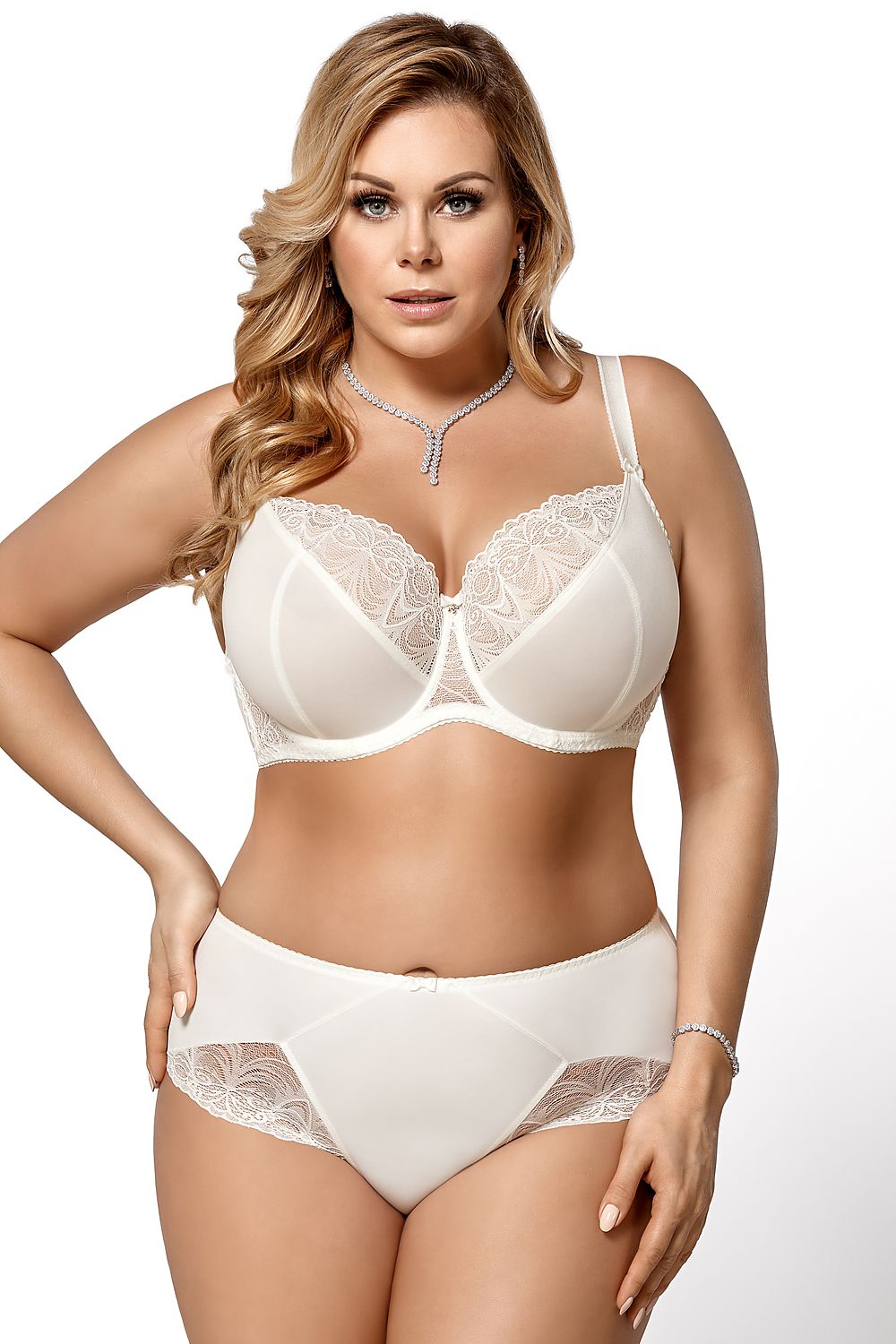  Figi Model K426 Casablanca Śmietana - Gorsenia Lingerie 