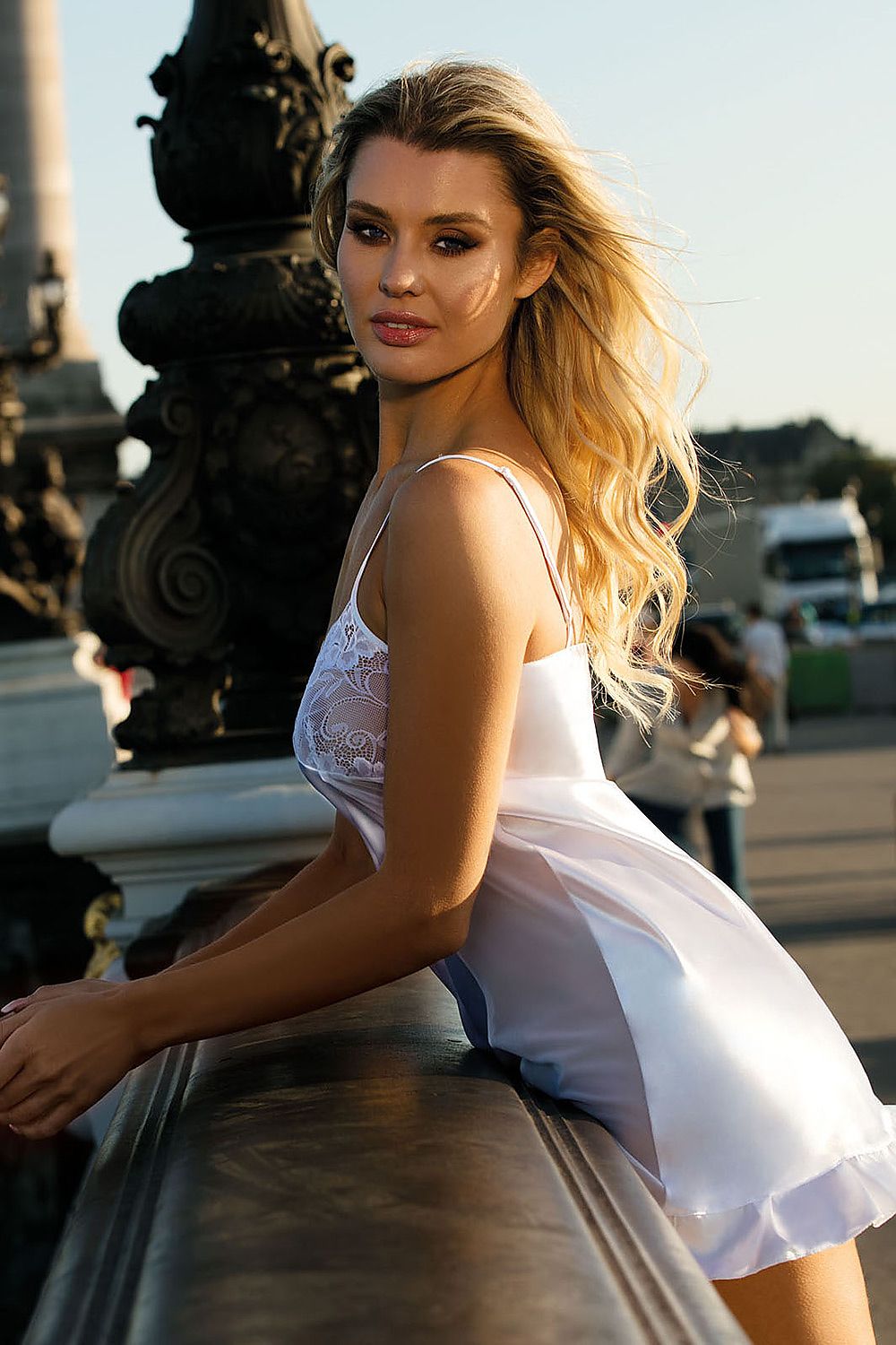   Koszulka Model Calla White - DKaren 