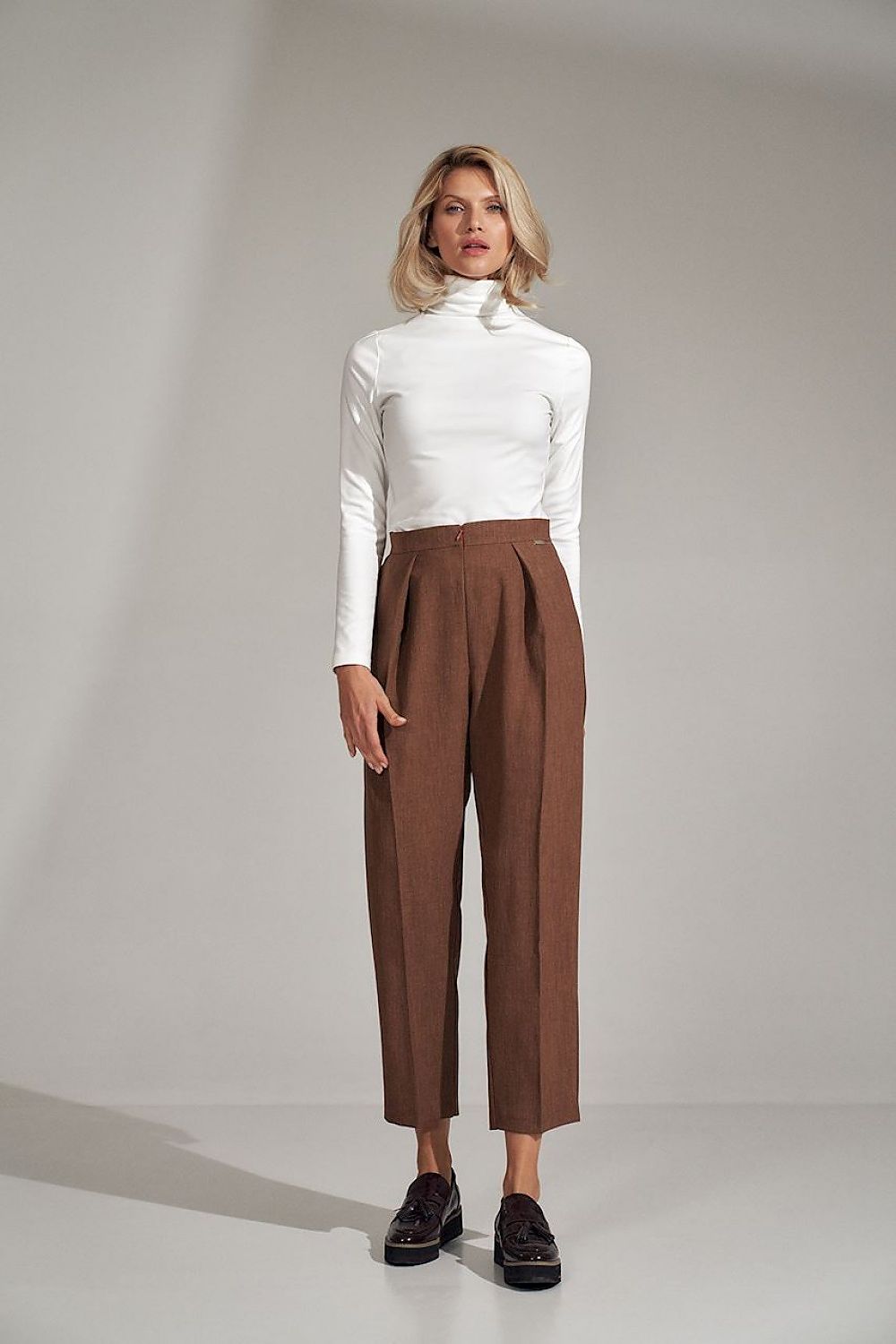  Spodnie Damskie Model M720 Brown - Figl 