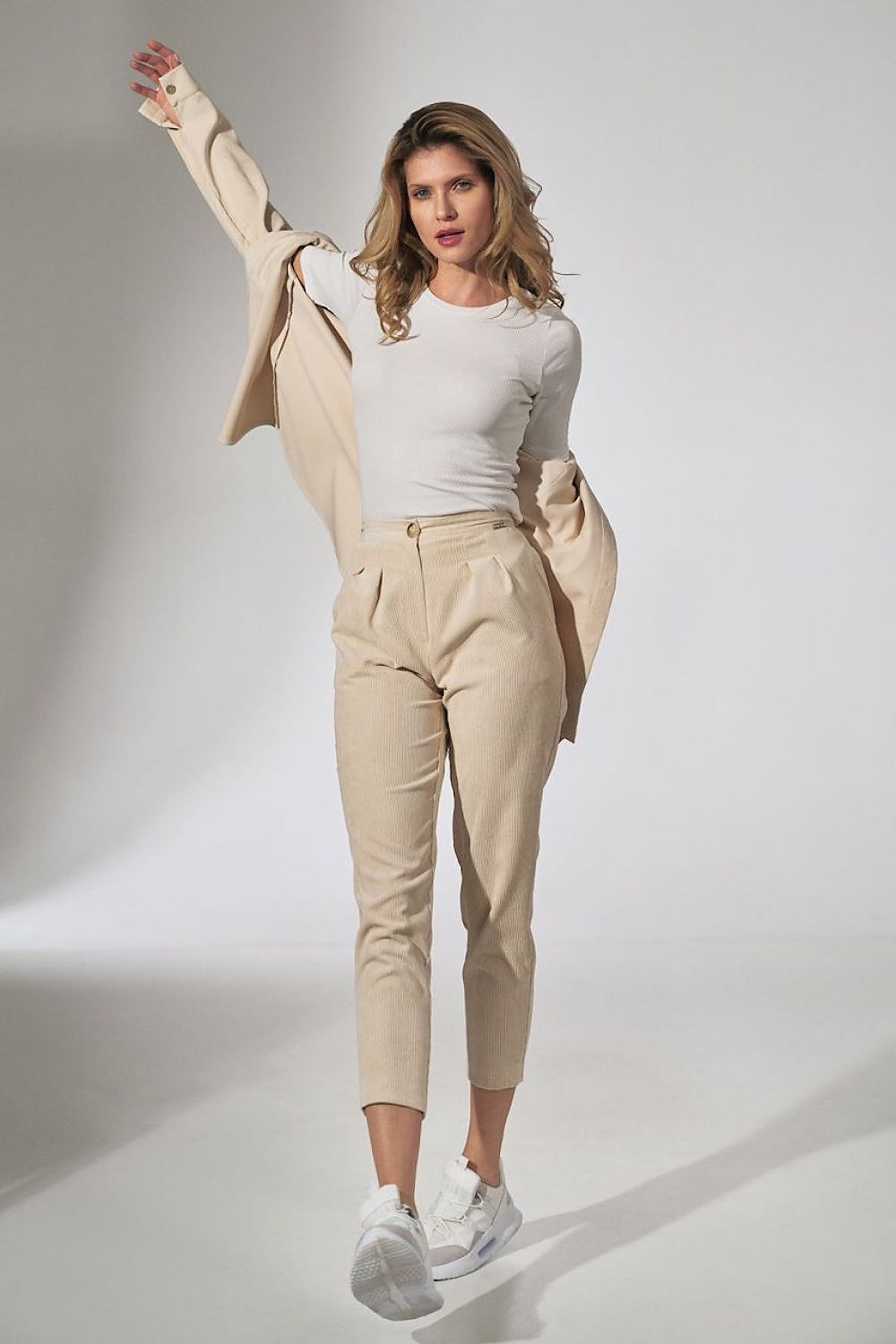  Spodnie Damskie Model M742 Beige - Figl 