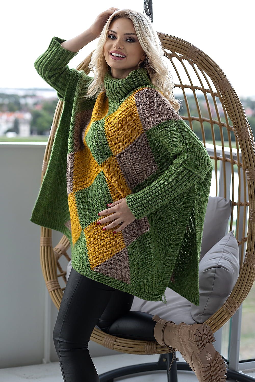   Sweter Damski Model 30088 Green - PeeKaBoo 
